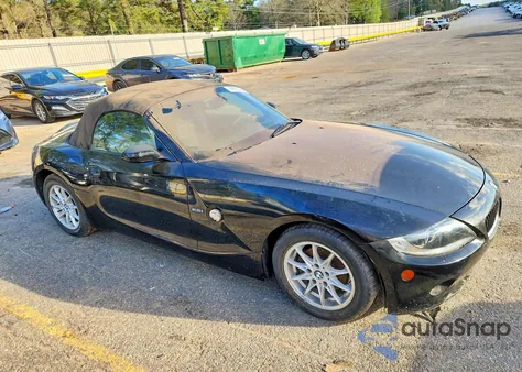 2005 BMW Z4 2.5 from USA, damaged, VIN 4USBT33525LS55757
